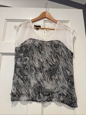 INC International Concepts White Sheer Yoke Black & Gray Abstract Print Blouse